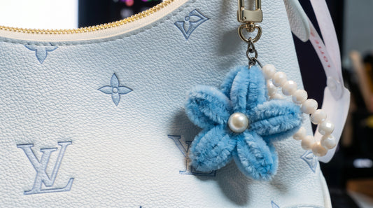 Flower keychain (pipe cleaner)